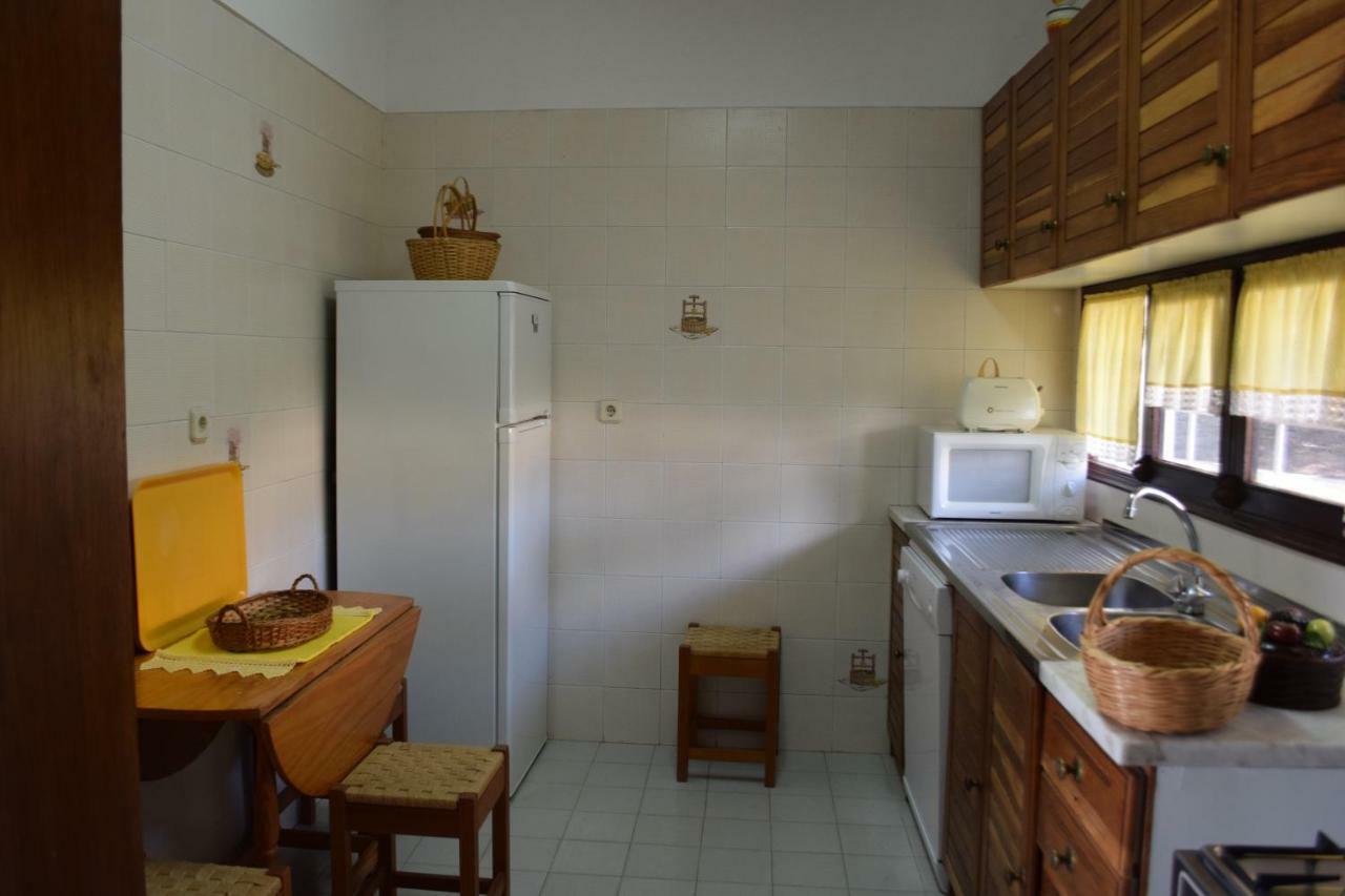 Apartamento T2 Com Piscina E Wifi A 350 Metros Da Praia ออยุส ดิ อากวา ภายนอก รูปภาพ